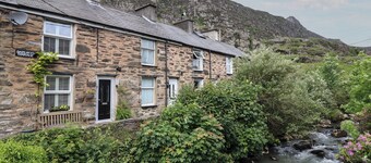 3 Barlwyd Terrace