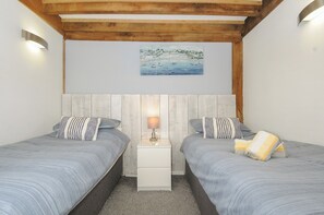 Cottage | 3 bedrooms, individually decorated, individually furnished, free WiFi - Stow Cottage (Camelford)