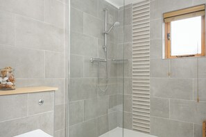 Cottage | Bathroom | Shower - Stow Cottage (Camelford)