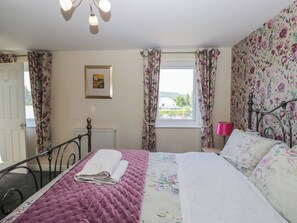 Cottage | 2 bedrooms, WiFi (free), individually decorated, individually furnished - Woodside West (Windermere)