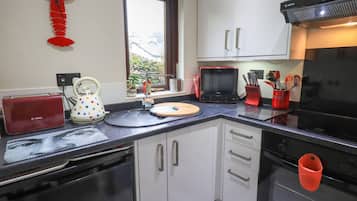 Casa de campo | Cozinha privada | Geladeira, talheres/pratos/utensílios de cozinha