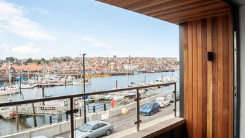 Cottage | Balcony