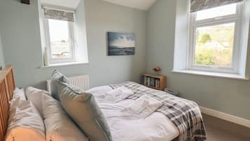 Cottage | 2 bedrooms, individually decorated, individually furnished, free WiFi