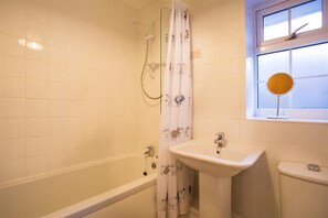 Cottage | Kamar mandi | Shower