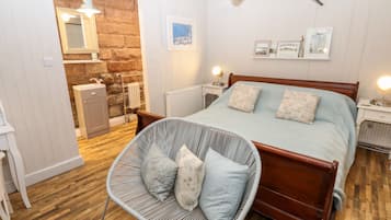 Cottage | 1 bedroom, individually decorated, individually furnished, free WiFi