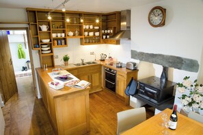 村舍 | 私人厨房 | 洗碗机、厨具/餐具