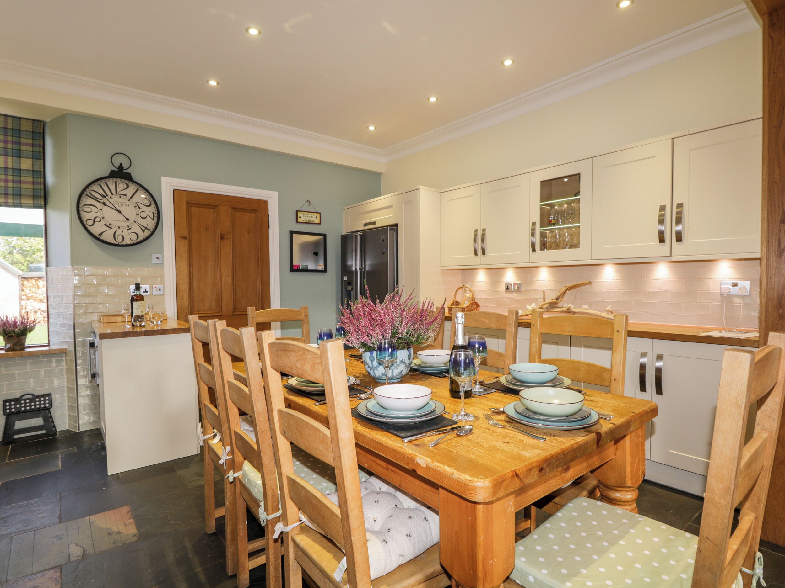 Cottage | Interior