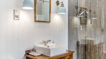 Cottage | Bathroom