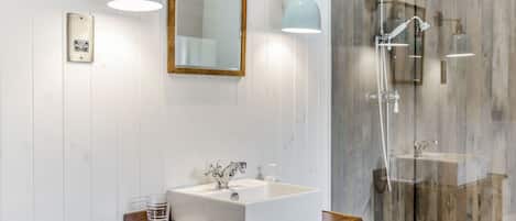 Casa de campo | Baño | Regadera y secadora de cabello