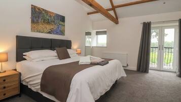 Cottage | 2 bedrooms, individually decorated, individually furnished, free WiFi