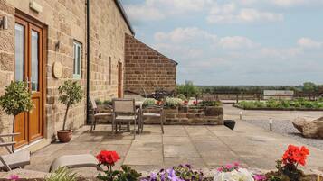 Cottage | Outdoor dining