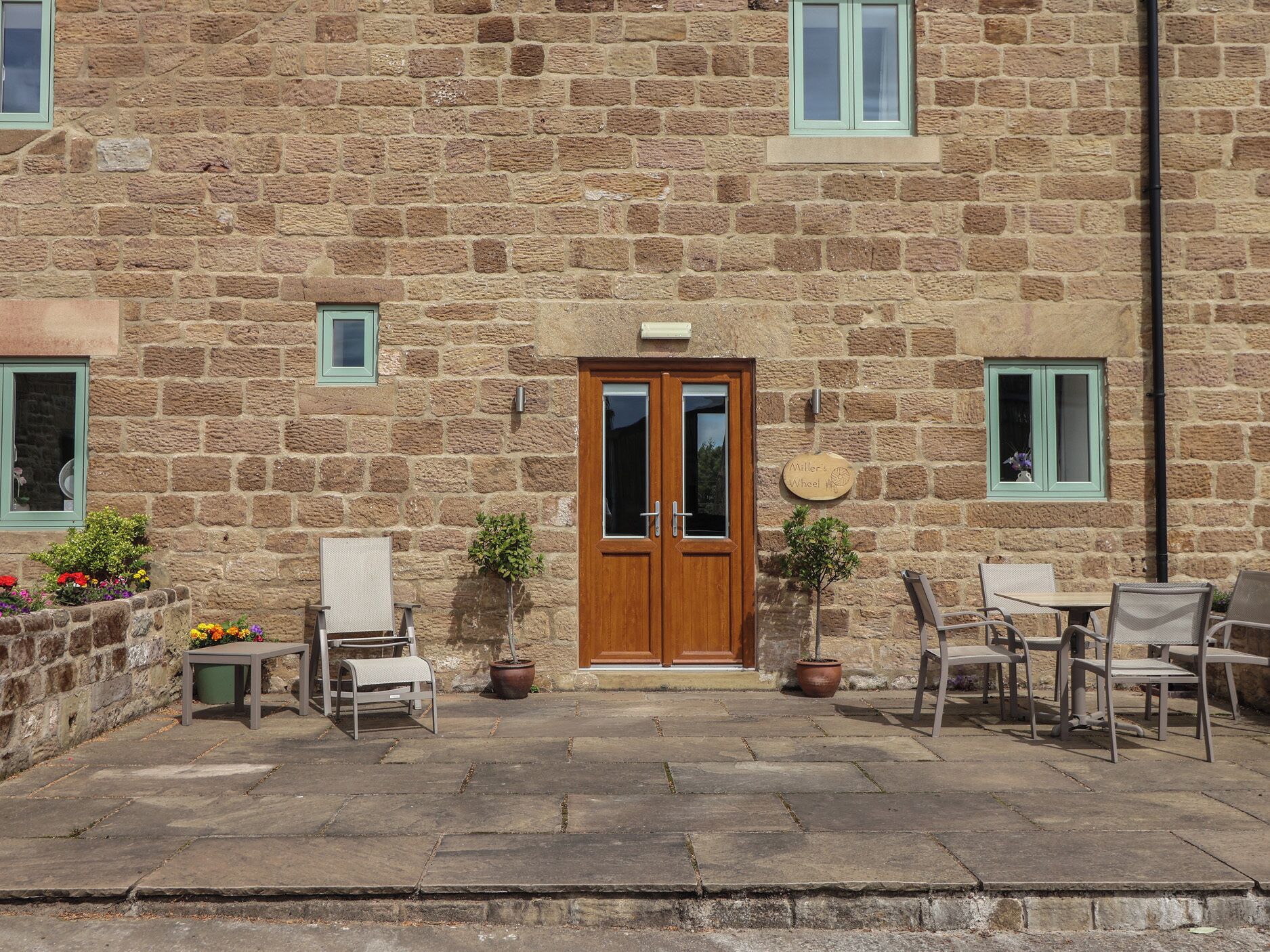 Cottage | Outdoor dining