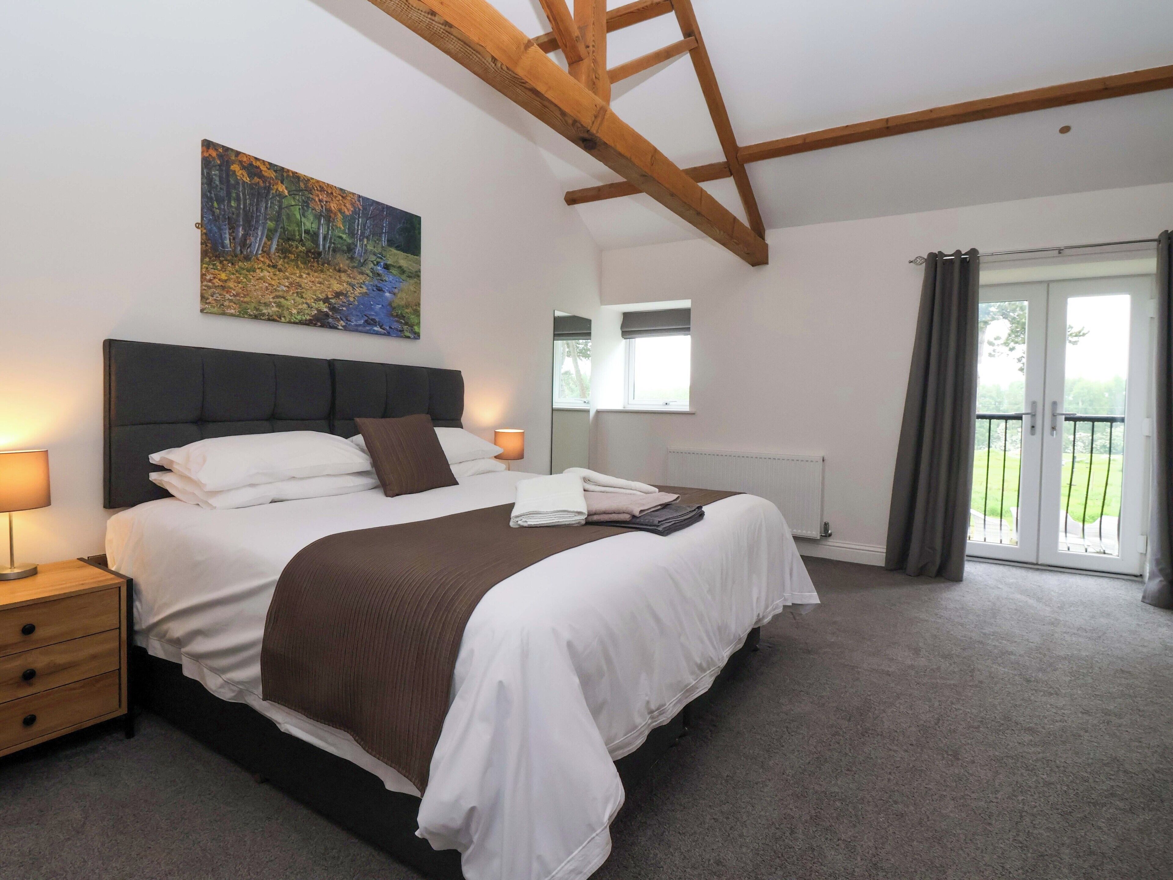 Cottage | 2 bedrooms, individually decorated, individually furnished, free WiFi
