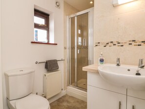 Bathroom - The Stables (Taunton)