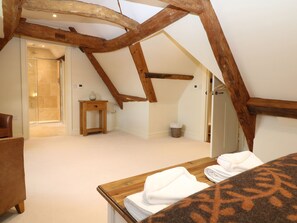 Interior - Morgans Farmhouse (Carterton)