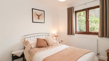 Cottage | 3 bedrooms, individually decorated, individually furnished, free WiFi
