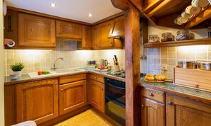 Cottage | Private kitchen | Fridge, cookware/dishes/utensils - Croft End Cottage (Ambleside)