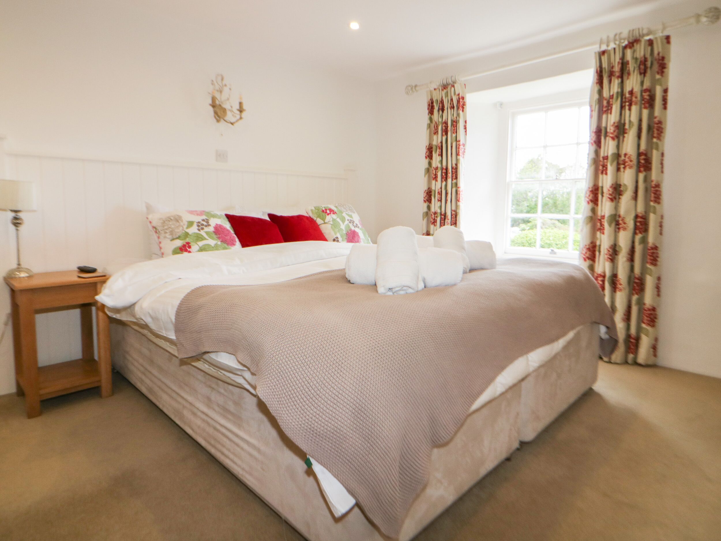 Cottage | 4 bedrooms, free WiFi, individually decorated, individually furnished