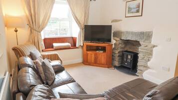 Cottage | Living area | TV, DVD player