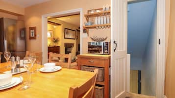 Cottage | Dining