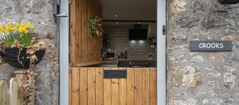 Crooks