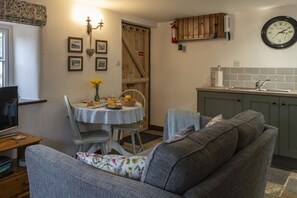 Cottage | Interior - Crooks (Axbridge)