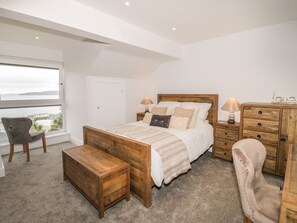 Cottage | 3 bedrooms, individually decorated, individually furnished, free WiFi