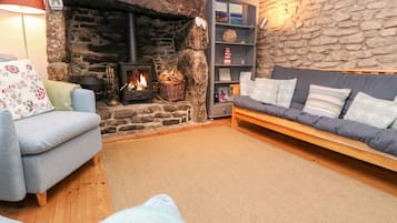 Cottage | Living room | DVD player