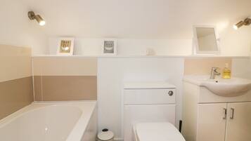 Cottage | Bathroom | Shower