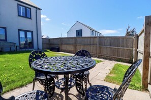 Cottage | Outdoor dining - The Sand Dunes (Newquay)