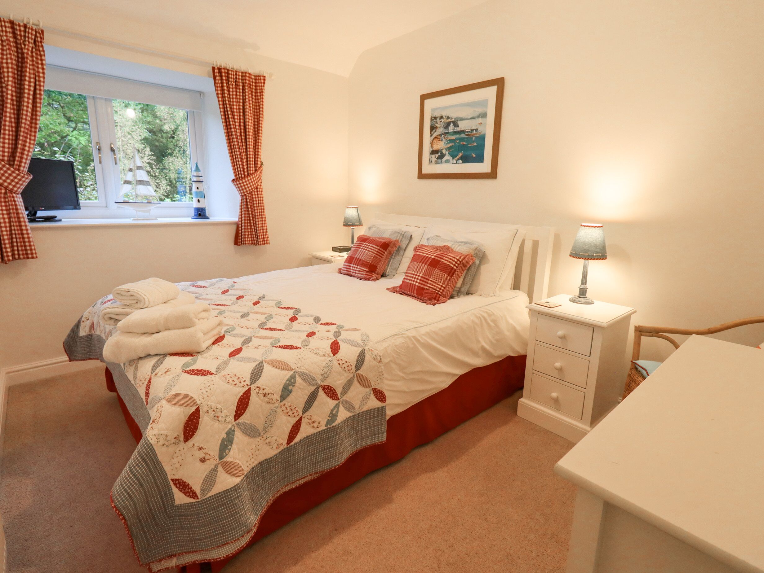 Cottage | 3 bedrooms, individually decorated, individually furnished, free WiFi