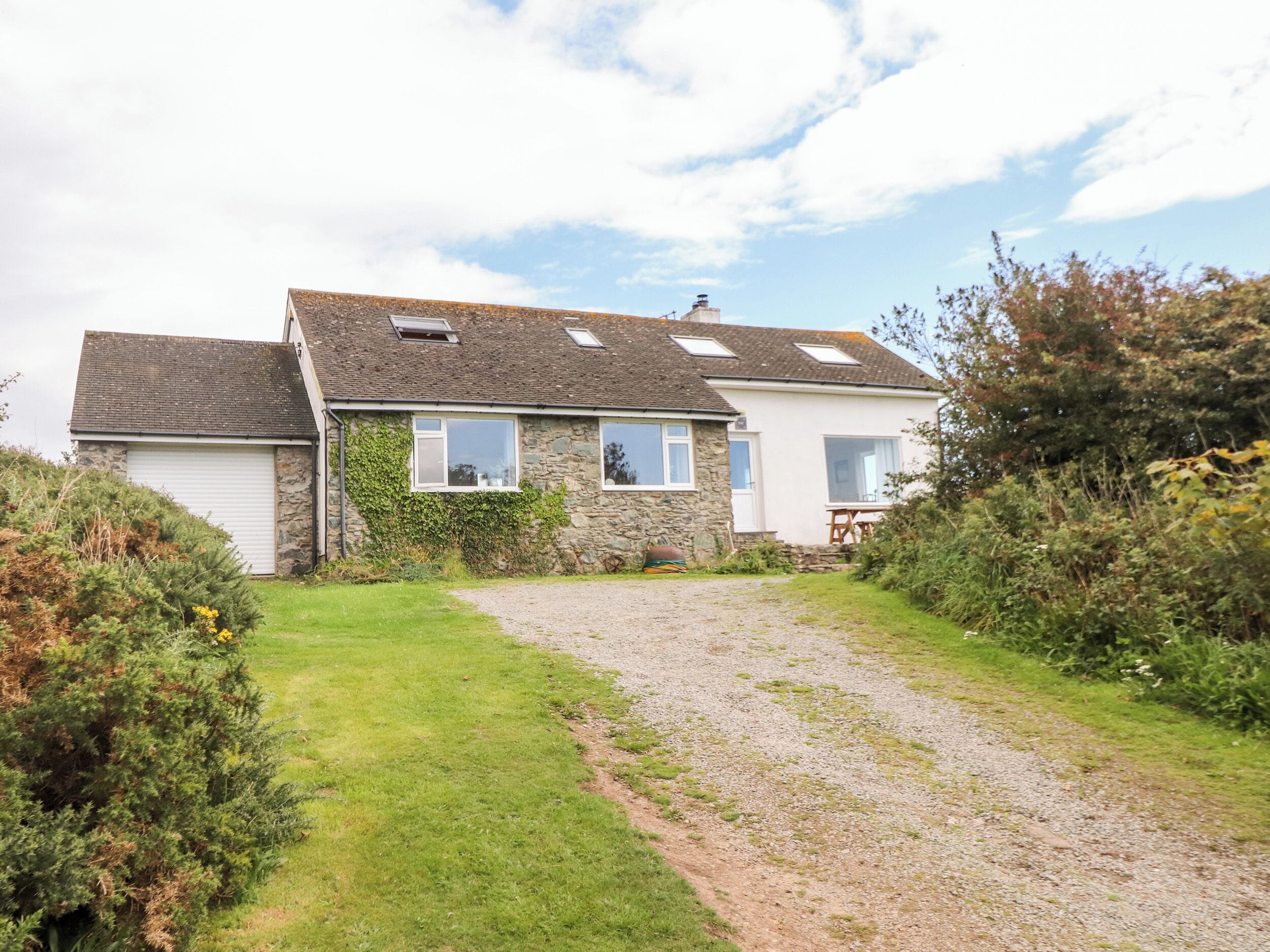 Cottage | Front of property