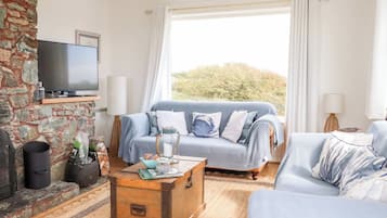 Cottage | Living area
