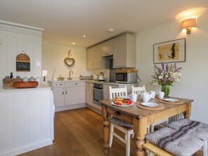 Cottage | Dining - Little Owl Barn (Burford)