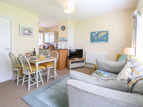 Cottage | Living area
