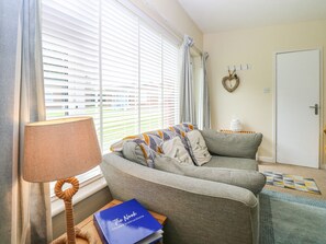 Cottage | Interior - The Nook (Norwich)