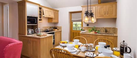 Cottage | Cuisine privée | Réfrigérateur, lave-vaisselle