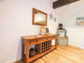 Interior - Cosy Cottage (Menai Bridge)