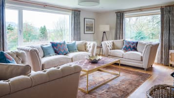 Cottage | Living area