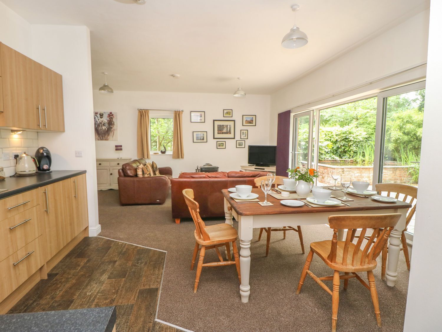 Cottage | Private kitchen | Cookware/dishes/utensils