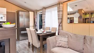 2 habitaciones, decoración personalizada y muebles diferentes