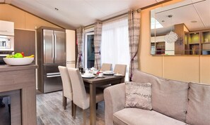 2 habitaciones, decoración personalizada y muebles diferentes 