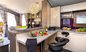 Cottage | 2 bedrooms, individually decorated, individually furnished, free WiFi
