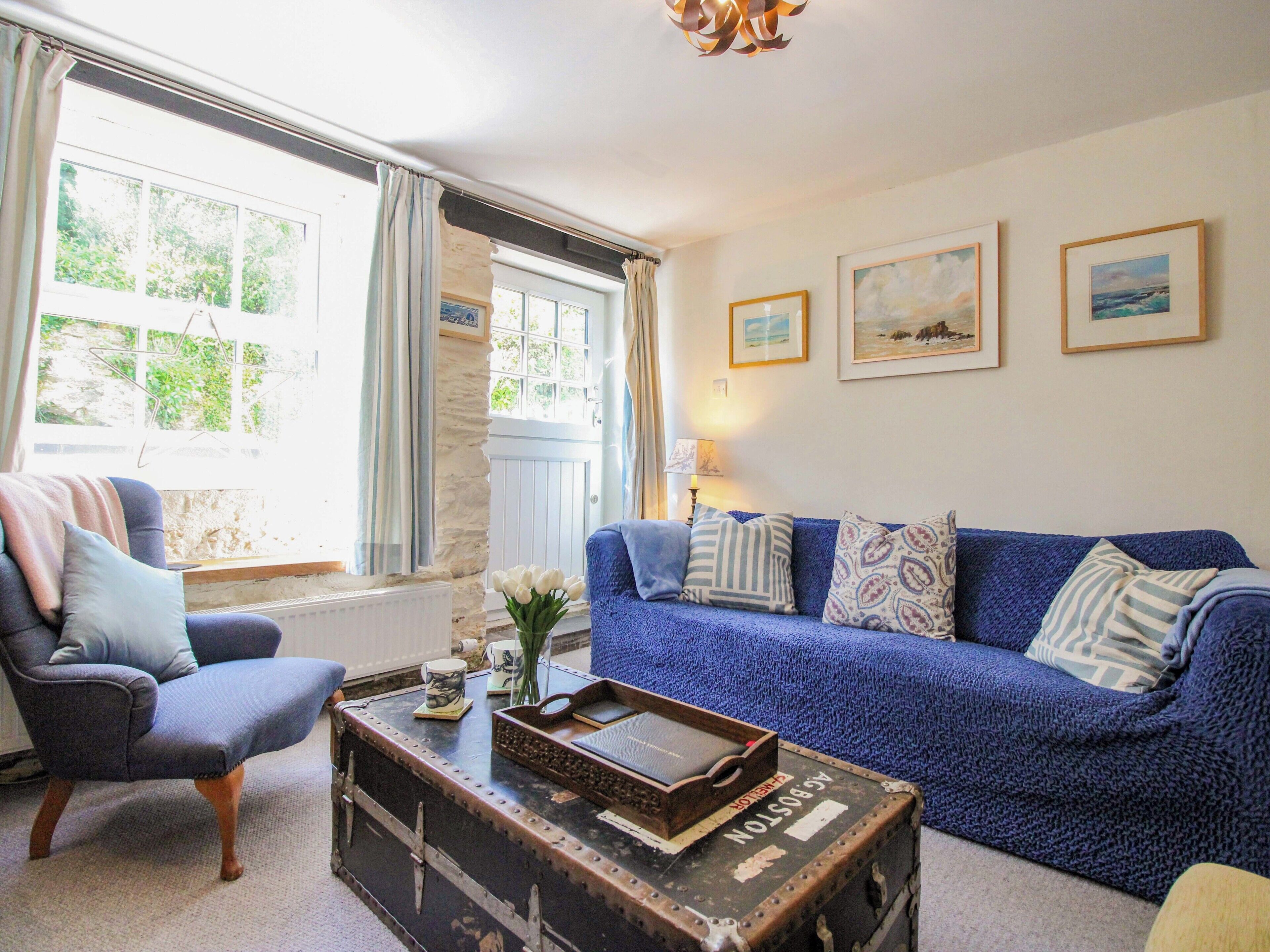 Cottage | Living area