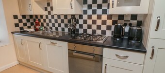 3 Eden Lodge