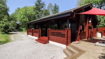 Cottage | Property grounds