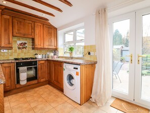 Cottage | Private kitchen | Cookware/dishes/utensils