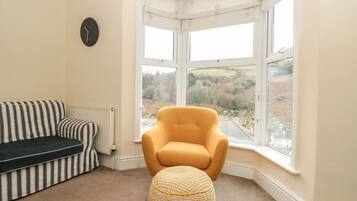 Cottage | Living area