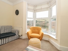 Cottage | Living area