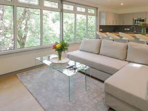 Cottage | Living room - The River Lodge (Oban)